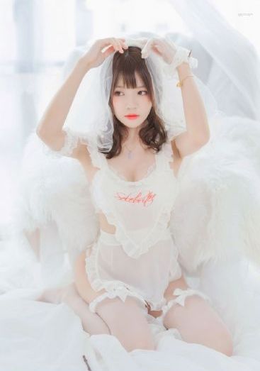 《交换:完美的邻居》中字_高清直播在线观看